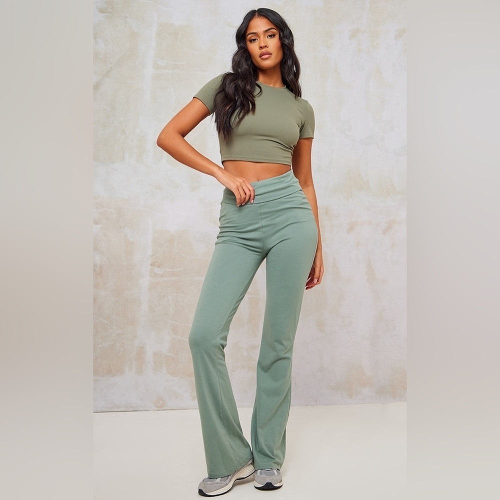 Pretty Little Thing: SHAPE Sage Green Sculpted Foldover Waist with a Flare